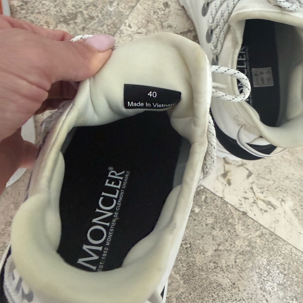 Moncler x GORTEX Low-Top Logo Sneakers in Off-White - Picture 3 of 3